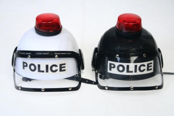 ND17_ZA-91456 Kask Policjanta ze światłemw worku 12619